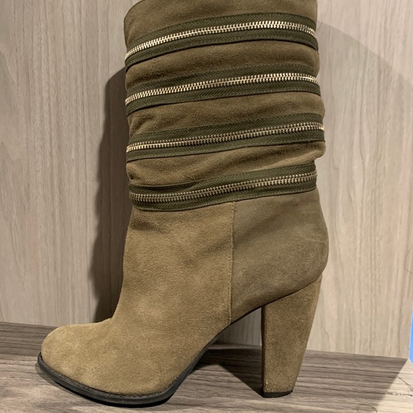 Sage green suede booties - Picture 6 of 6